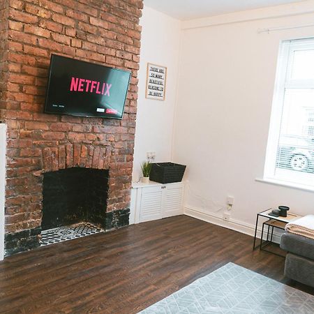 Mideyah Stays - 3 Bed Comfy House Cardiff Buitenkant foto